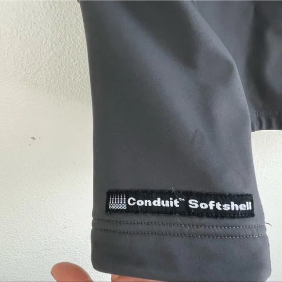 Mountain Hardwear Conduit Softshell Jacket Full Zip
Grey Womens Size 10 - Picture 6 of 12